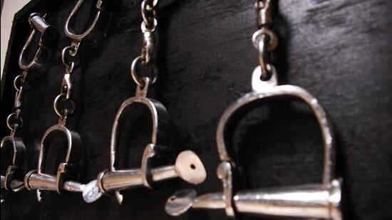 MUMBAI: The Deonar police have arrested five men for allegedly attacking two constables with a knife after they were caught smoking marijuana on Saturday night. The incident occurred near the Antalata Garden Ground in Deonar at 10.45pm, where Constable H Bhalerao and his team were patrolling. The eyewitness, another constable, said he saw five men consuming marijuana near the garden. The police attempted to take the men into custody but were attacked with knives. While Bhalerao sustained injuries on his stomach, the other constable, Suryavanshi, suffered injuries on his ear.