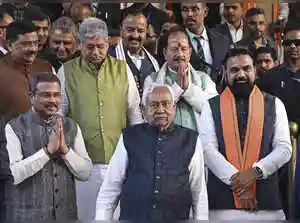 Naidu, Nara Lokesh to attend Nitish Kumar's swearing-in as Bihar CM