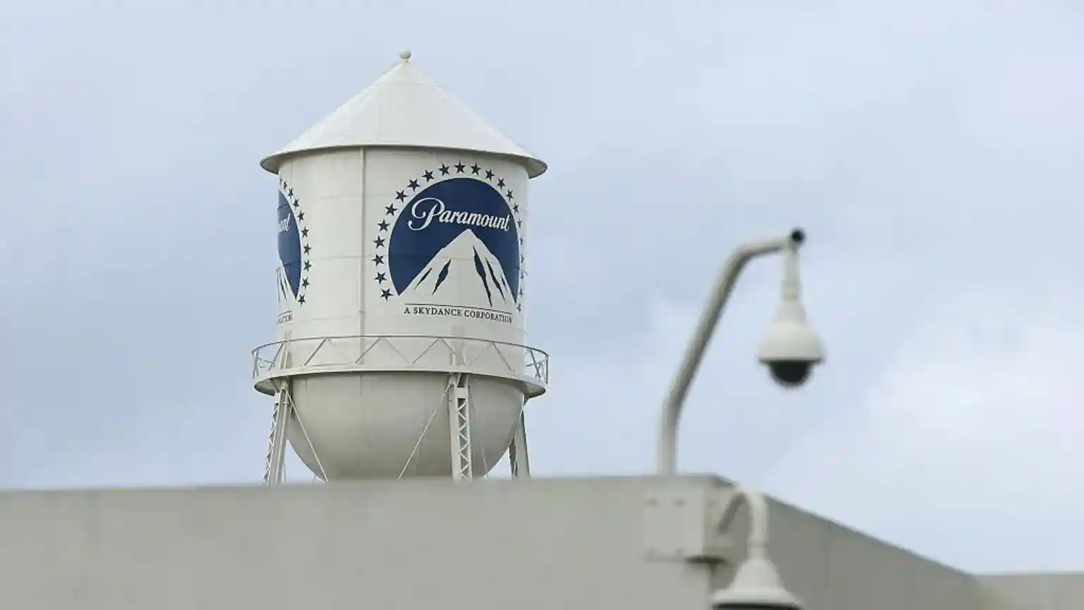 Netflix has backed away from its proposal to buy Warner Bros Discovery, clearing the way for Paramount Skydance to win a months-long battle for one of