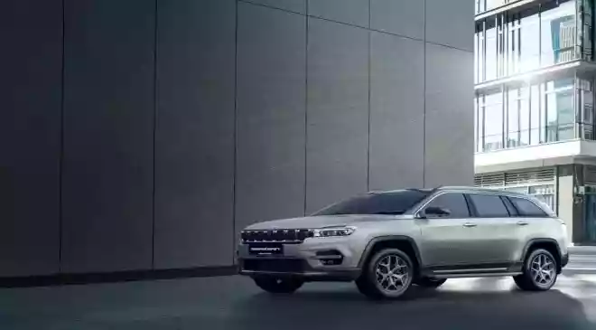 <strong>2026 Jeep Meridian:</strong> The latest model year update introduces sliding second-row seats on the Limited and Overland variants for