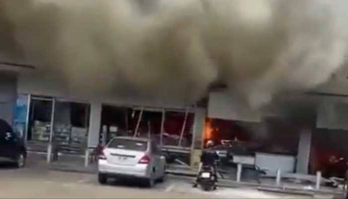 New Delhi: Tensions between Thailand and Cambodia surged early Sunday as Cambodian troops opened fire on Thai forces near the Ta Kwai temple in Thailand's Surin province, despite both countries publicly signaling a ceasefire agreement. This outbreak of violence occurred just hours after US President Donald Trump claimed to have negotiated a peace deal through phone diplomacy.