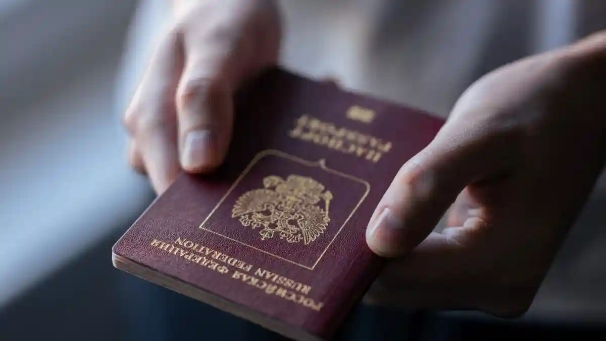 The European Union on Friday announced that Russian nationals will no longer be granted multi-entry visas, citing rising security concerns nearly four years