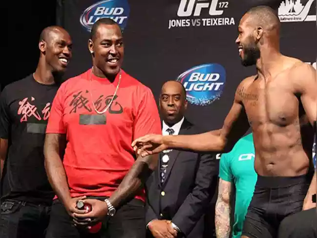 NFL Super Bowl champion Arthur Jones has tragically passed away at 39, Syracuse University confirmed. The Baltimore Ravens announced his 