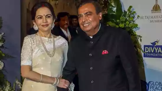 A heartfelt expression of appreciation by Nita Ambani for her husband Mukesh Ambani became one of the most talked-about moments at the annual day celebration