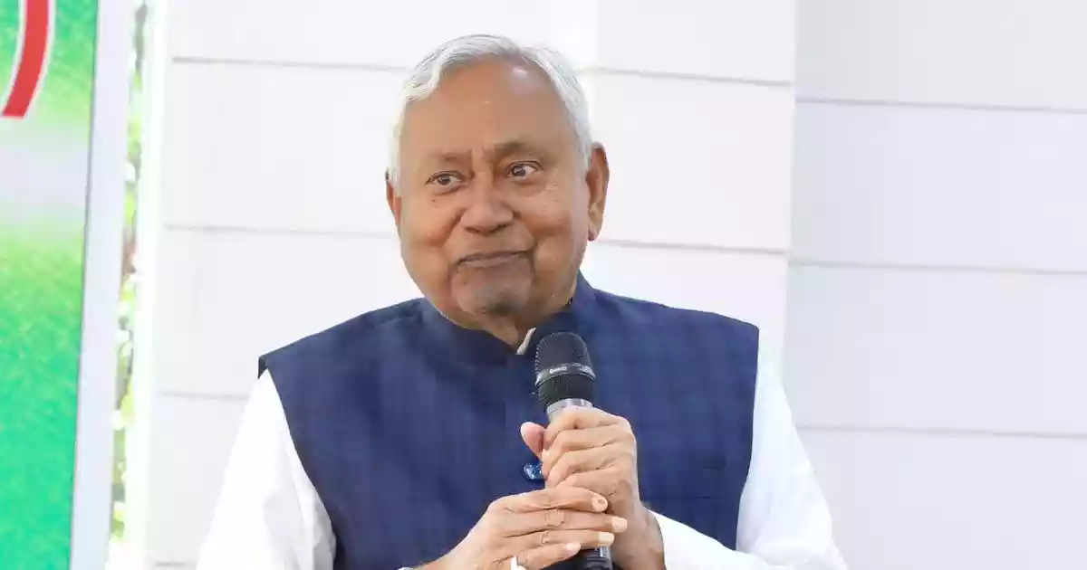 Nitish Kumar takes oath as Bihar chief minister