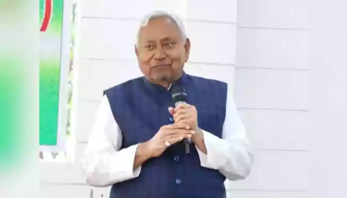 Under the Chief Minister's Women Employment Scheme, financial assistance of Rs 10,000 each was transferred to the bank accounts of 10 lakh 'Jeevika Didis' in