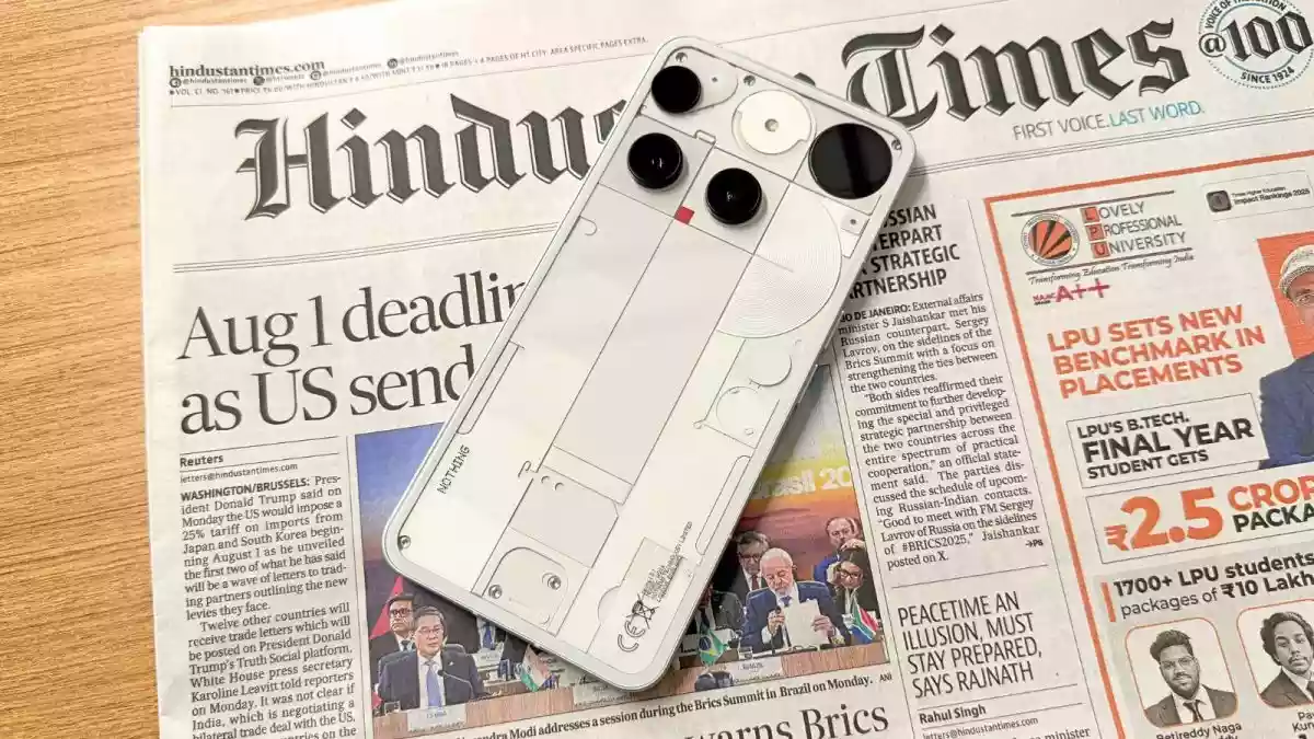 Nothing OS 4.0 update is now rolling out for all users who have the latest Phone 3 model from the company. The Android 16-based version has been in the beta