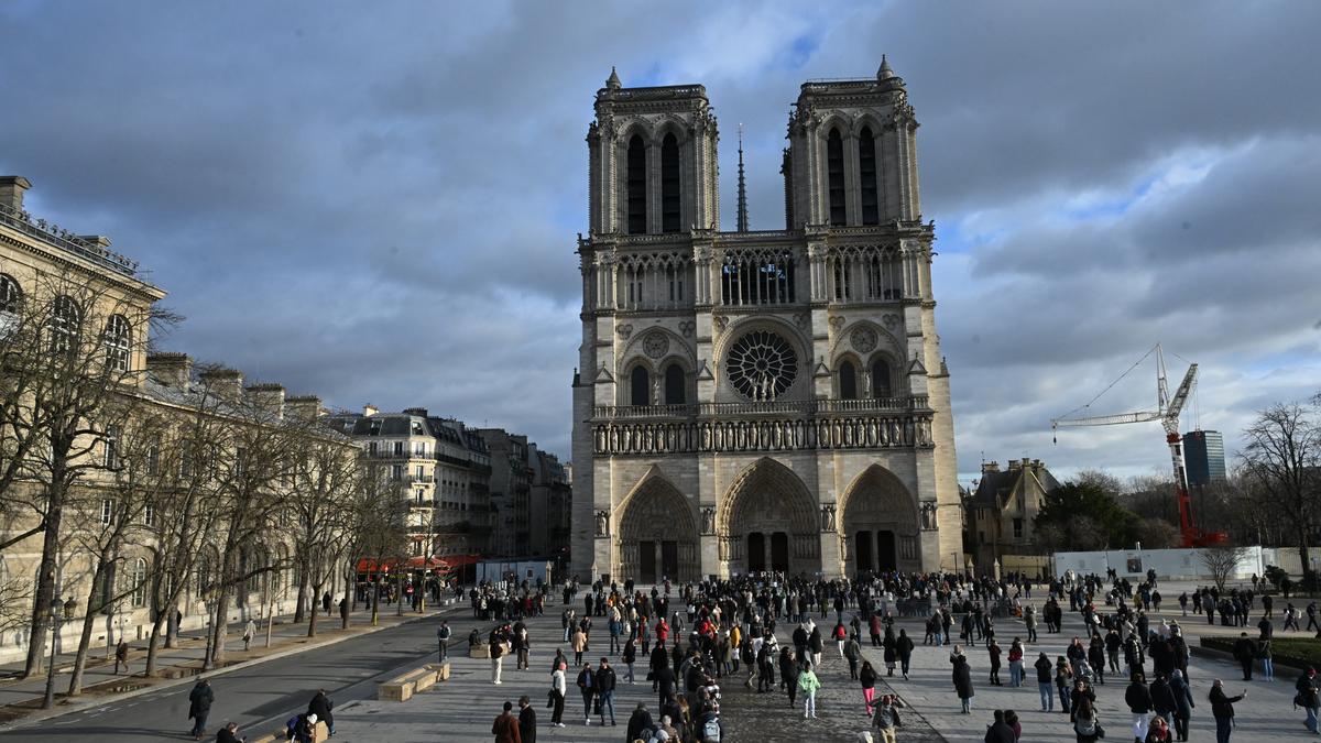Notre Dame caught on fire just days after I accepted the offer to teach at The American University of Paris. Hence, for most of my Parisian years, the cathedral has been inaccessible. But that has never stopped it from attracting crowds. For years now, I have seen tourists line up along the river to take pictures of the scaffolded façade. I've walked past it a hundred times, but now that it was finally open, I decided it was time to pay a visit.