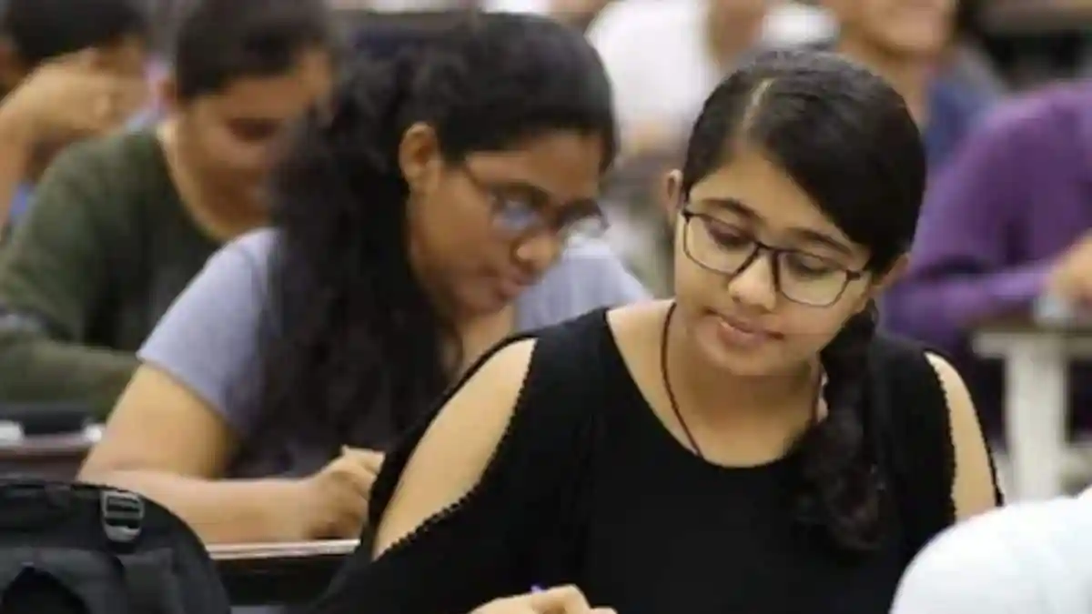 NTA will be conducting JEE (Main) – 2026 in two sessions, one in January and the other in April 2026. In previous years, some candidates encountered issues while filling out the online application form due to mismatches in the details provided on their Aadhaar Card, Class 10 certificate, and other supporting documents.NTA will be conducting JEE (Main) – 2026 in two sessions, one in January and the other in April 2026. In previous years, some candidates encountered issues while filling out the online application form due to mismatches in the details provided on their Aadhaar Card, Class 10 certificate, and other supporting documents.To assist candidates for the next exam, NTA issued a Public Notice on September 29, 2025, advising students to update and verify key identity documents like Aadhaar, UDID cards, and category certificates well in advance, before the application process begins. This Public Notice is not related to City/Centre Allotment in any manner, the NTA clarified.