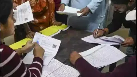 The number of unmapped voters in the draft electoral roll of West Bengal is likely to drop as many voters could not be linked with the 2002 electoral roll due