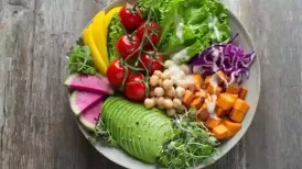 <h4>Nurse shares 10 foods that can improve insulin resistance by lowering inflammation and adding more fibre</h4><h4>Nutrition can be