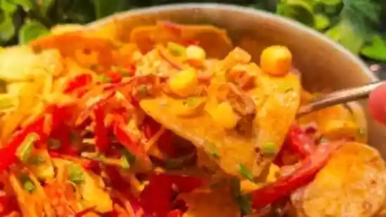 Nutritionist shares air-fried crunchy potato chip salad recipe with 13g protein