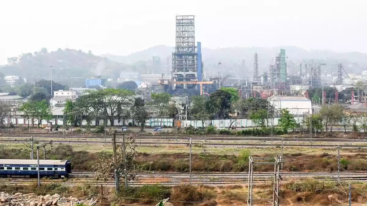 Oil, gas firms ordered to share import, export data with PPAC