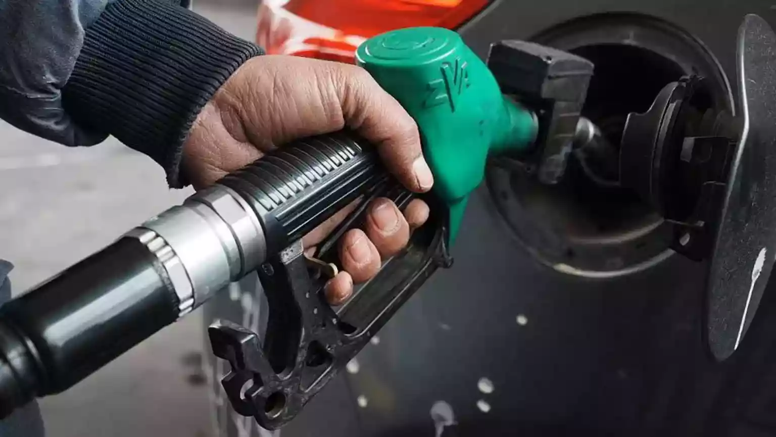 Oil and gas prices continued to rise on Tuesday after an Iranian official said his country would 