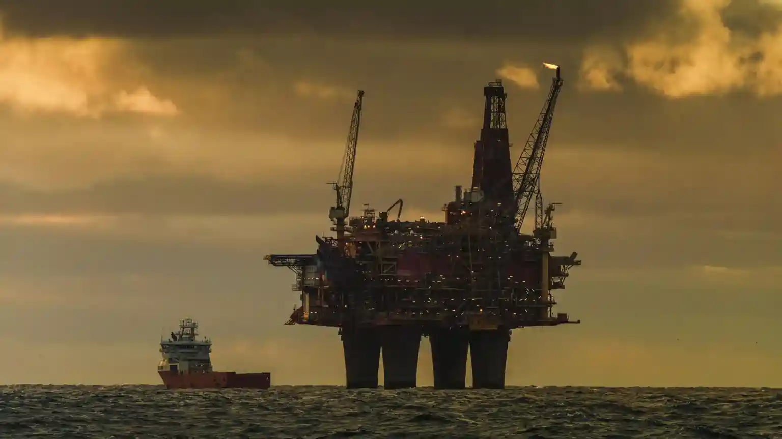 Oil price spiral may be slowed but not stopped by G7 move