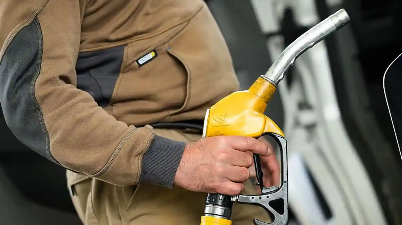 Global oil prices fluctuated in early Asian trading on Wednesday as the status of peace talks between the US and Iran remains unclear. On Tuesday