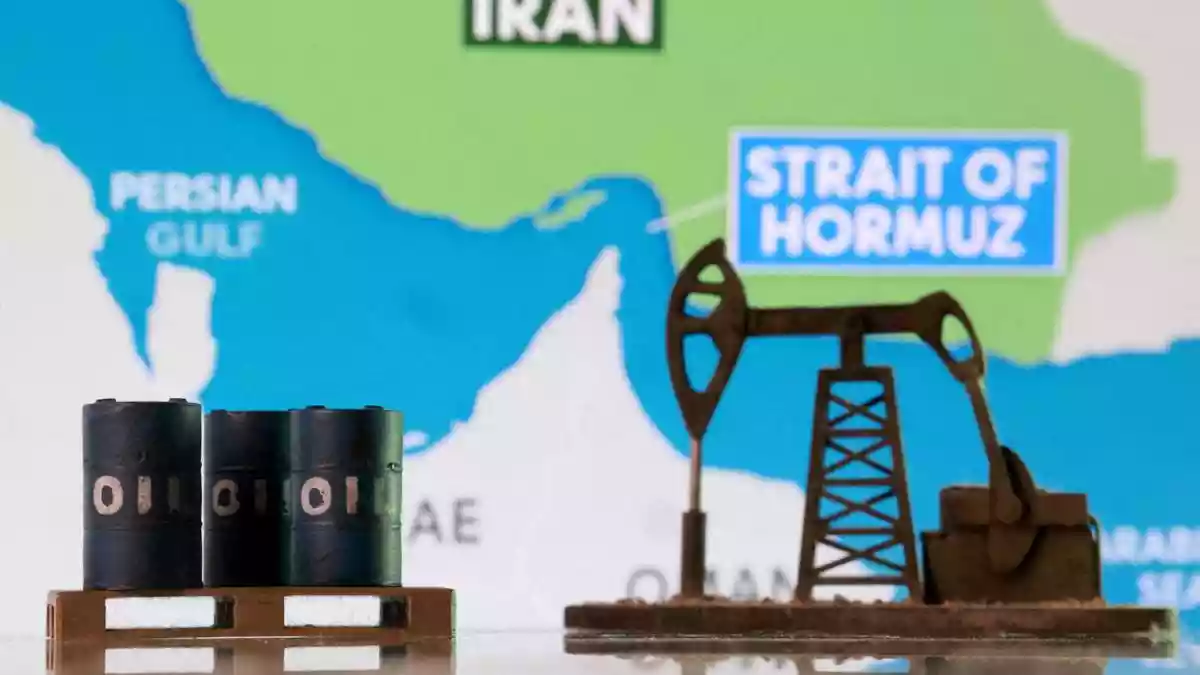 Oil prices rose for a third day on Tuesday (March 3, 2026) as ‌the widening U.S.-Israeli conflict with Iran and threats to shipping through the ​Strait of