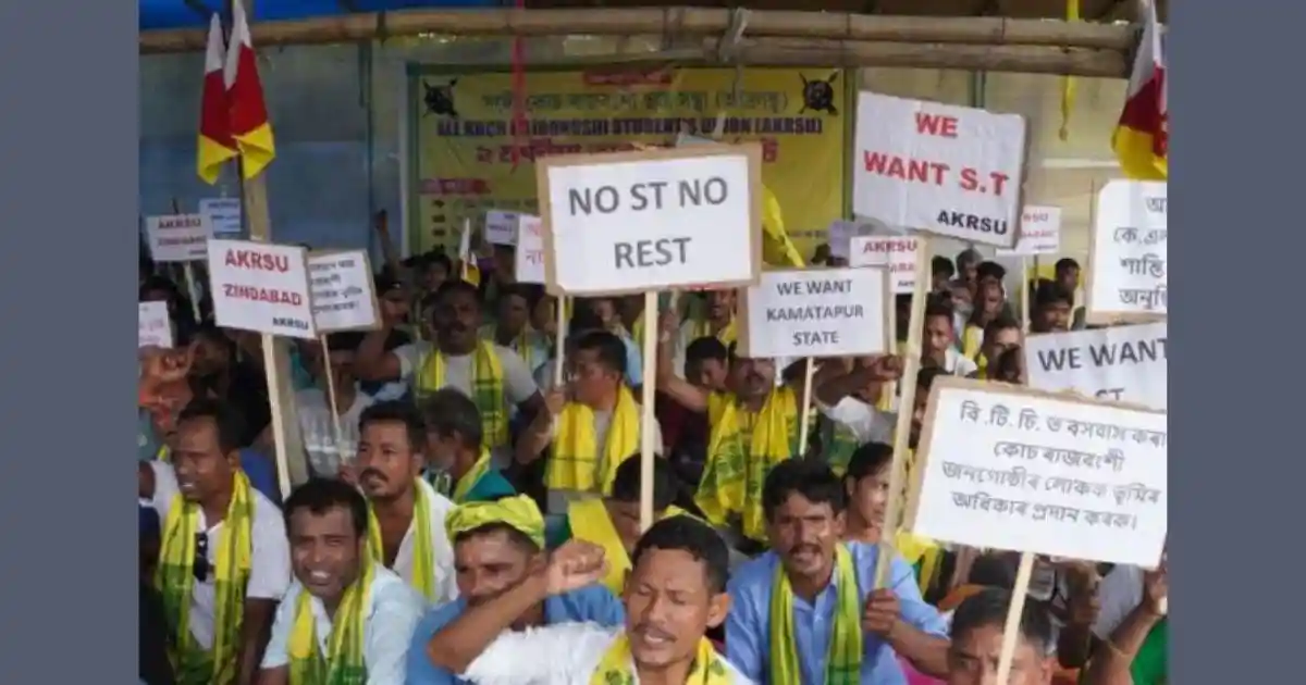 On September 26, a stretch of a major road at Sadiya cutting through Tinsukia district in Assam was flooded with the light of thousands of bamboo torches held up by protestors shouting slogans against the state's Bharatiya Janata Party government. “The BJP has failed us,” they said. “No ST, no rest.”On September 26, a stretch of a major road at Sadiya cutting through Tinsukia district in Assam was flooded with the light of thousands of bamboo torches held up by protestors shouting slogans against the state's Bharatiya Janata Party government.“The BJP has failed us,” they said. “No ST, no rest.”The protestors belonging to the Tai Ahom community, native to this part of Assam, were demanding ST or Scheduled Tribe status which would give them access to reservations in educational institutions and government employment.Milan Buragohain, the president of All Tai Ahom Students' Union, said it has been over a decade since the BJP's top leadership first promised to classify the Tai Ahoms and five other ethnic communities as tribal groups. In power in Assam since 2016, the party has consistently projected itself as the champion of “indigenous” communities, pitting them against Muslims of Bengali origin. But its claims rang hollow, Buragohain said.
