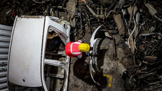 On the nearly 10-year-old ban on diesel vehicles older than 10 years and petrol vehicles older than 15 years in Delhi NCR, the Supreme Court on Tuesday directed that 