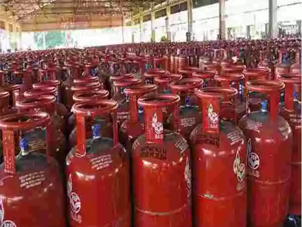 Online LPG cylinder bookings increased to 99% amid geo-political crisis