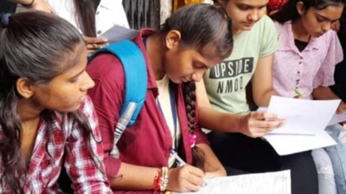 According to NITI Aayog’s Reimagining Skilling for Viksit Bharat@2047 report, only 8.25 per cent of graduates were able to secure jobs matching their