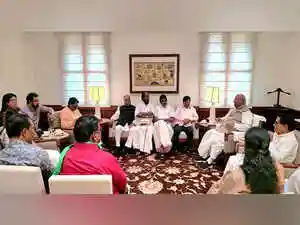 Opposition backs TMC move to impeach CEC