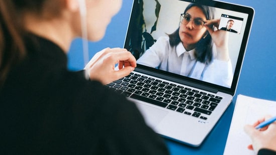 Oracle employees in India say routine emails and meetings now carry uncertainty, with many ending in sudden layoff announcements. According to a report by Economic Times, recent job cuts at Oracle have left thousands anxious about job security. One employee from the database team described how fast it unfolded. “It was all over in less than 20 minutes: a Zoom invite, my manager on the call, and then the HR person telling me I was being let go. They said it wasn't about my performance but purely business reasons. My system access was cut immediately. I was also due to get stock benefits in February, but now I've lost them,” he told ET. He added that informing his parents, who depend on his salary, was the hardest part.