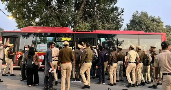 The organisers of a protest against air pollution in Delhi on Sunday alleged that they were repeatedly pressured by police officials to cancel the