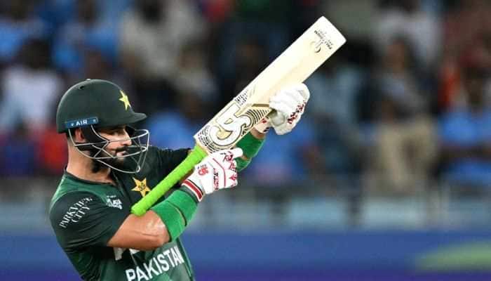 Pakistan opener Sahibzada Farhan shines with a rapid fifty as Pakistan gear up for a do-or-die Asia Cup 2025 Super Four clash against Sri Lanka, aiming for a potential final showdown with India. Pakistan opener Sahibzada Farhan exuded confidence ahead of the crucial Super 4 clash against Sri Lanka in the Asia Cup 2025, aiming to secure a place in the final and a potential third showdown against India. Following a hard-fought but ultimately unsuccessful battle against India in Dubai, Pakistan is determined to regroup and reclaim momentum in the tournament.<br> <br> FULL VIDEO: https://t.co/obzqNnbaRC pic.twitter.com/p2R6imPdz6
