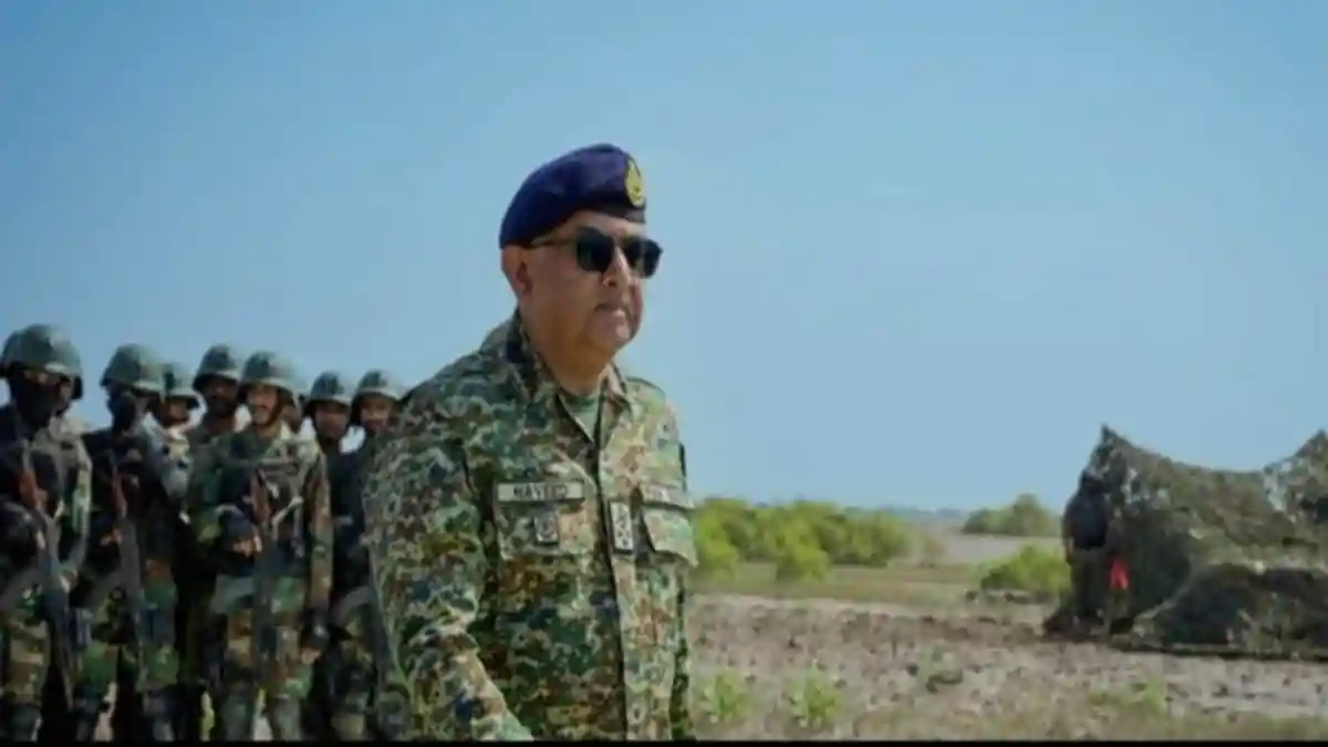 Pakistan’s Naval Chief Visits 