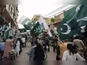 Saudi Arabia will provide $3 billion in fresh support to Pakistan and extend a $5 billion deposit rollover to help it manage upcoming debt repayments