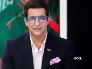 Pakistan started their 2025 Asia Cup campaign strongly. They beat Oman by 93 runs in Dubai. Mohammad Haris scored 66 runs. Pakistan's batting faltered after a good start. Wasim Akram criticized the batting performance. Shaheen Shah Afridi was the only main fast bowler. Pakistan may include Haris Rauf for the India match.