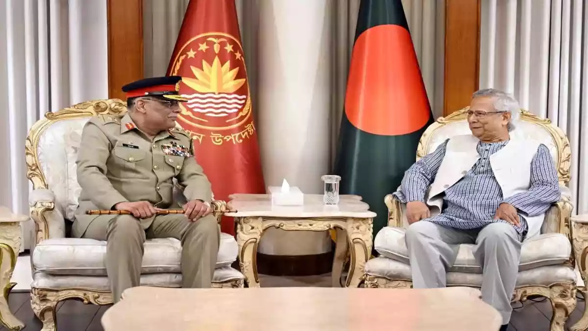 Pakistan Top General Meets Yunus In Bangladesh