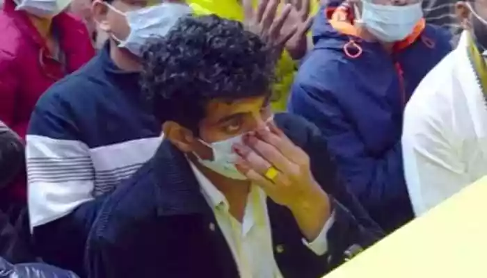 Bollywood music composer Palaash Muchhal was seen attending Premanand Maharaj's satsang in Vrindavan on December 2, 2025. New Delhi: Musician and filmmaker