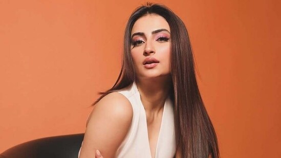 Palak Tiwari talks about working with Salman Khan and Sanjay Dutt in her first two films and facing trolling as a Gen-z actor and how she is immune to it Three films old in the industry, Palak Tiwari calls it her good fortune that she got to work with two of the biggest stars of Bollywood—Salman Khan in Kisi Ka Bhai Kisi Ki Jaan and Sanjay Dutt in her last release The Bhootnii. “I feel very blessed,” she says, adding, “It's a great story to tell my grandkids if I ever have them someday, that ‘You know these super duper stars Sanjay Dutt and Salman Khan, I have actually done films with them’.”