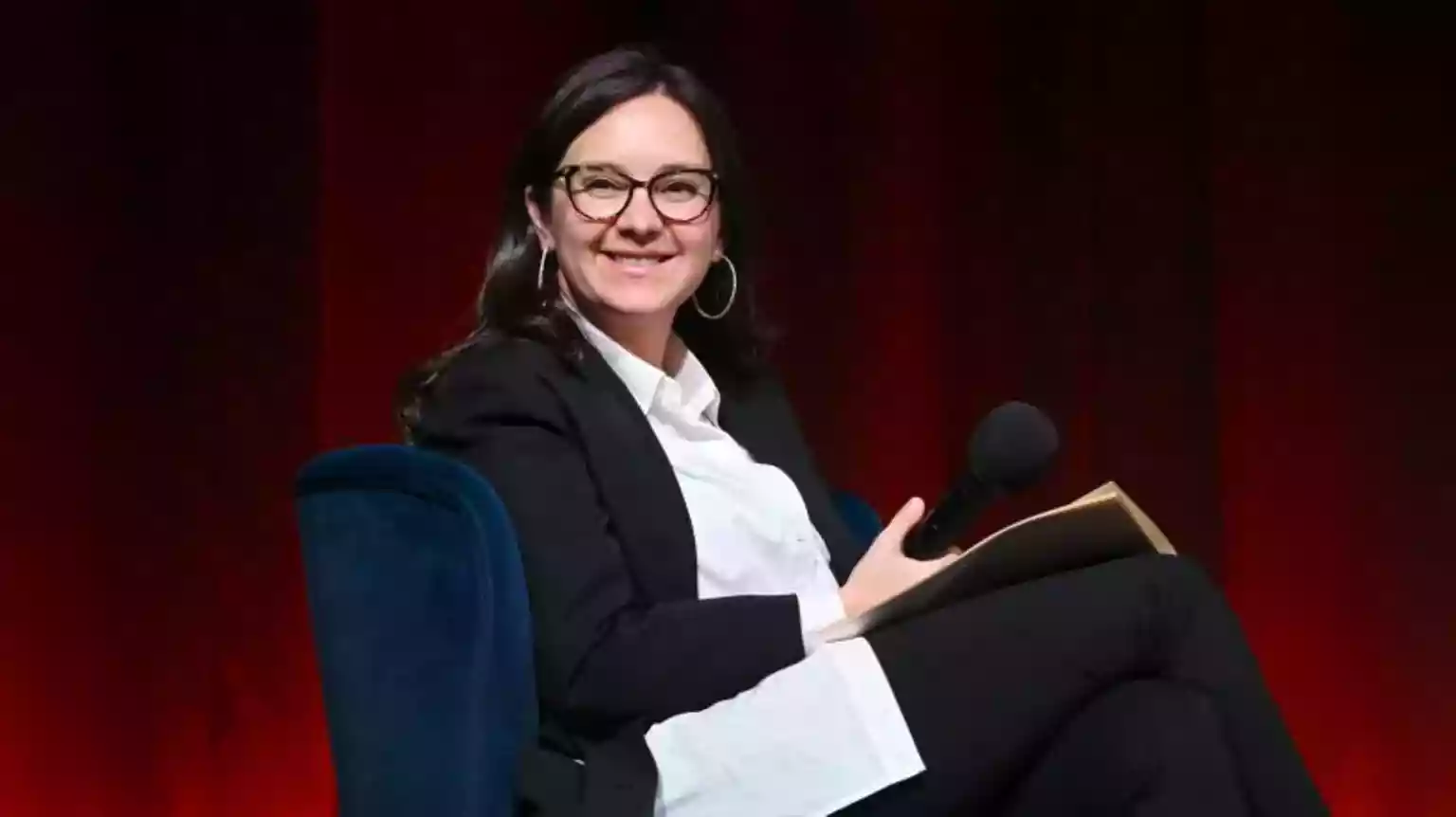 Paramount has named former New York Times opinion writer Bari Weiss to lead CBS News, in the latest move by new owners to reshape operations of one of America's leading news organisations. Paramount is also buying The Free Press, the digital outlet Weiss started after her acrimonious departure from the New York Times, in a deal reported to be worth $150m (£112m).Paramount has named former New York Times opinion writer Bari Weiss to lead CBS News, in the latest move by new owners to reshape operations of one of America's leading news organisations.Paramount is also buying The Free Press, the digital outlet Weiss started after her acrimonious departure from the New York Times, in a deal reported to be worth $150m (£112m).Ms Weiss, who has criticised broadcast media for becoming too partisan, said she was excited to put her stamp on CBS, which was taken over by David Ellison earlier this year as part of a wider merger with Paramount.The deal has drawn scrutiny on the left because Mr Ellison is the son of tech billionaire and Trump ally Larry Ellison.