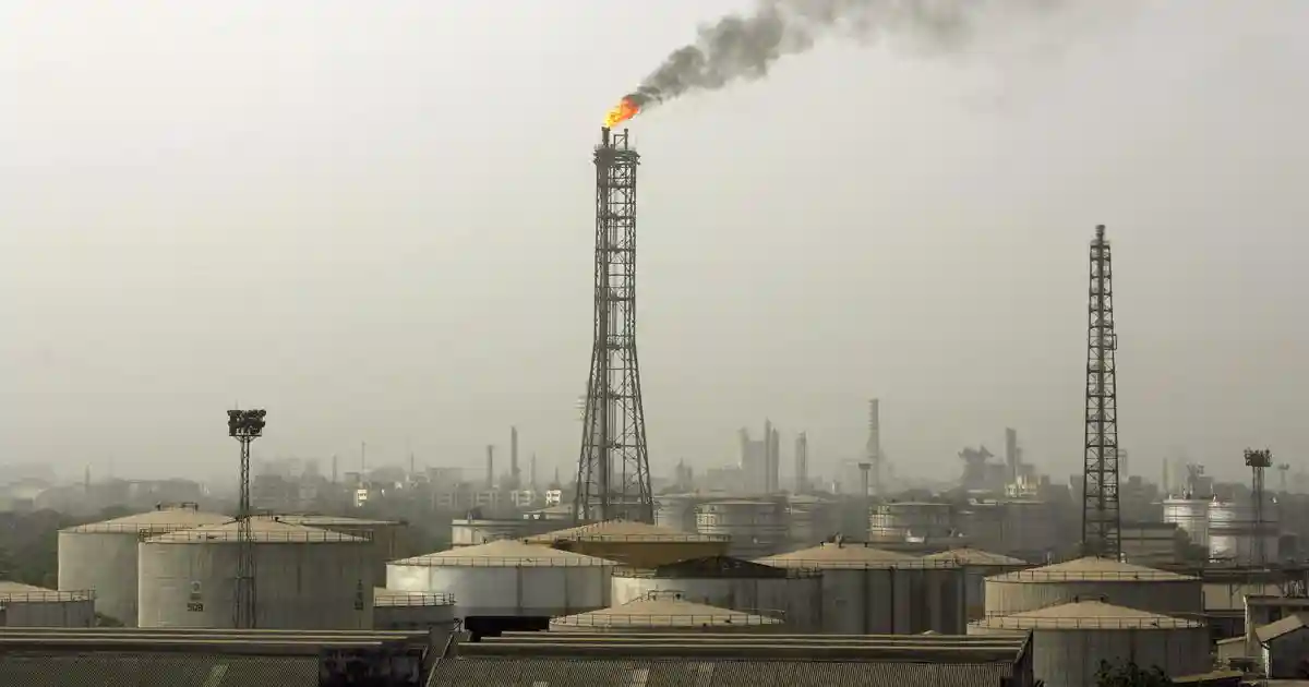 Parliamentary panel flags risks from India’s oil import dependence