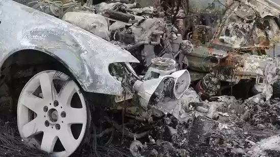 The family of a Delhi couple, who died after being left trapped in a mangled car on the Delhi-Mumbai Expressway last week, has questioned the apathy of the