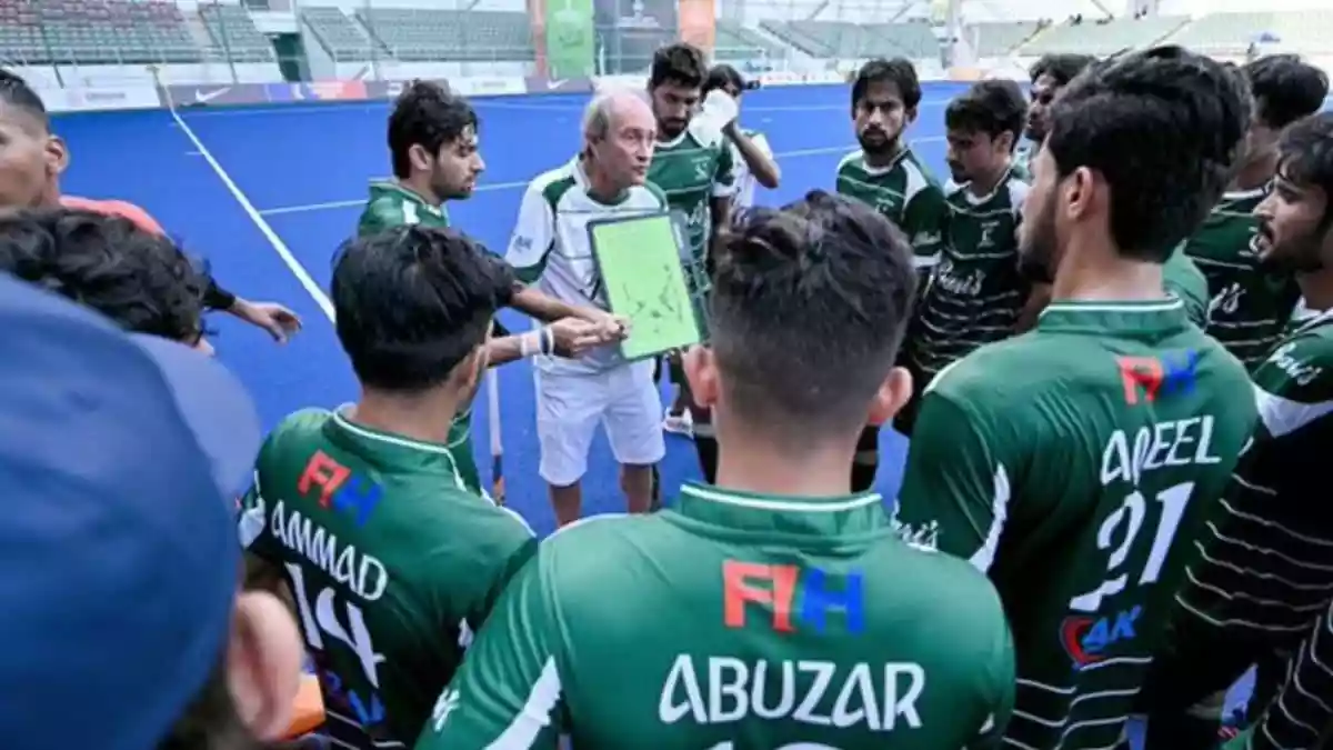 Pakistan hockey has been plunged into fresh turmoil, with senior players threatening to boycott the second phase of the men's FIH Pro League in February over