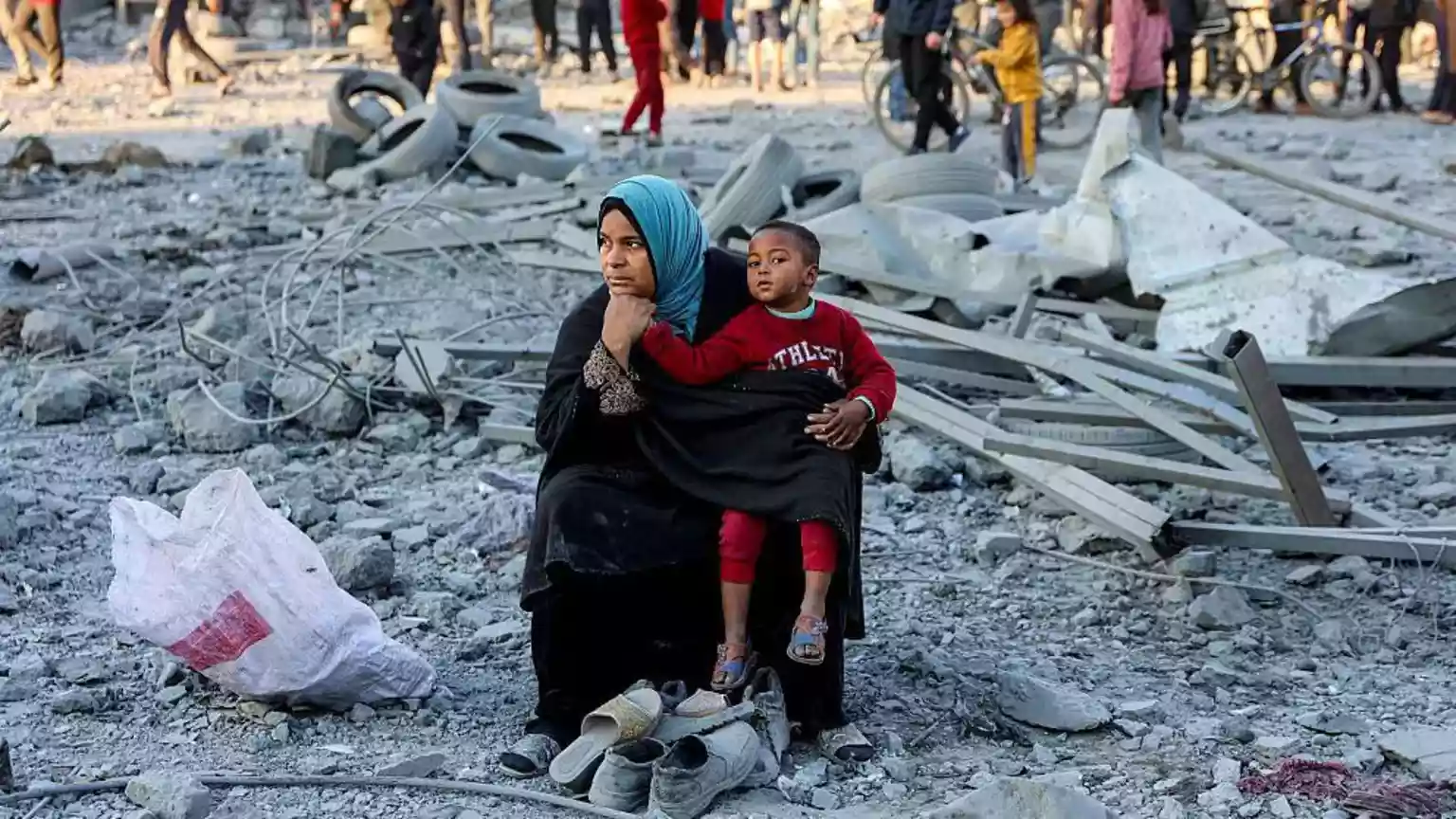 People in Gaza have reacted with shock after US President Donald Trump appeared to welcome Hamas's response to his peace plan for the territory. Hundreds of Palestinians flooded my social media accounts and messaging apps with questions like: 