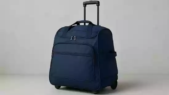 A Reddit post by a paying guest (PG) accommodation manager has sparked discussion online after sharing that he deducted ₹3,500 from a former tenant's