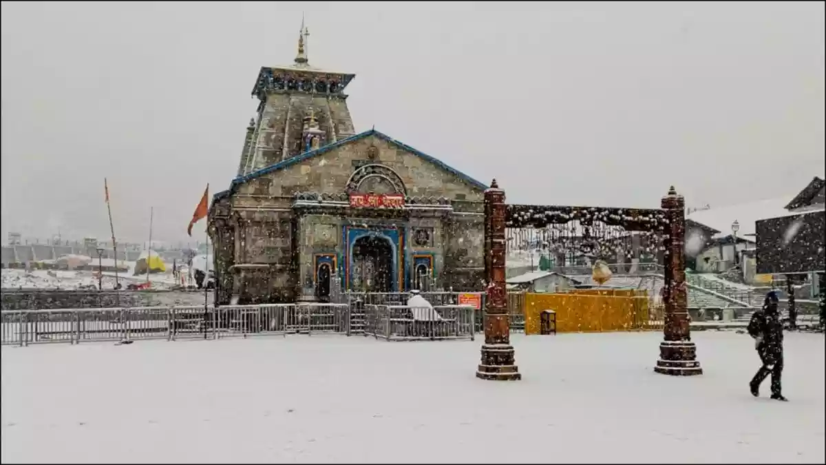 The Kedarnath Dham Yatra has just begun, but troubling reports have already emerged. A 69-year-old devotee reportedly died of a heart attack on the very first