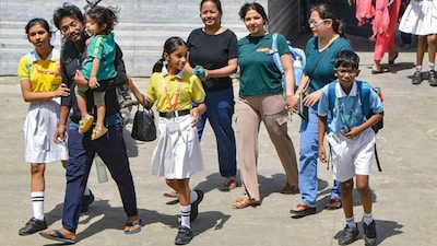 The Central Board of Secondary Education (CBSE) has made it compulsory for Class 9 students to study three languages. This new three language policy will come