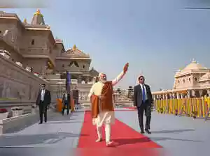 PM Modi hoists saffron flag at Ram Janmabhoomi Temple