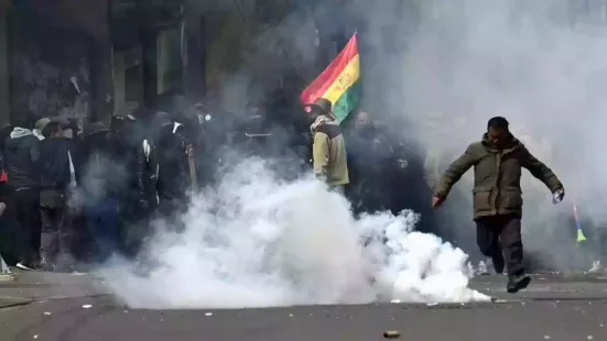 Bolivian riot police clashed with anti-government protesters in La Paz on Friday (May 22, 2026) for the second time in a week as unions and Indigenous groups