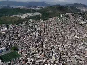 Police raid aimed to neutralize Comando Vermelho gang leadership. Operation faced leaks and a deadly trap for police. Brazil's deadly BOPE police unit went on