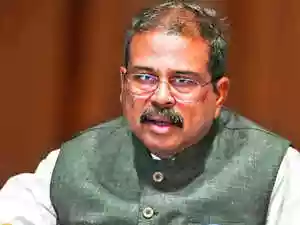 The Congress party has accused the Modi government of pushing a political agenda with the CBSE's three-language formula. They claim the move disrupts academic