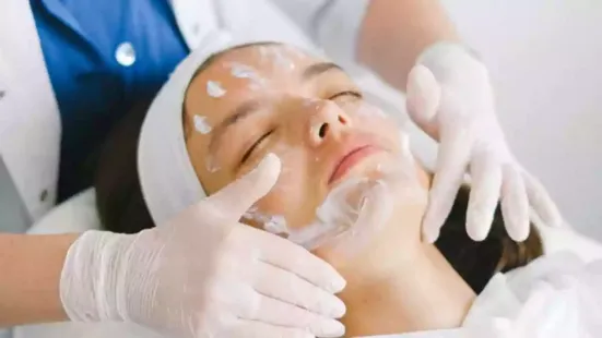 Most people don't realise that winter pollution can intensify skin damage caused by particulate matter (PM2.5), ozone and toxins, resulting in dullness