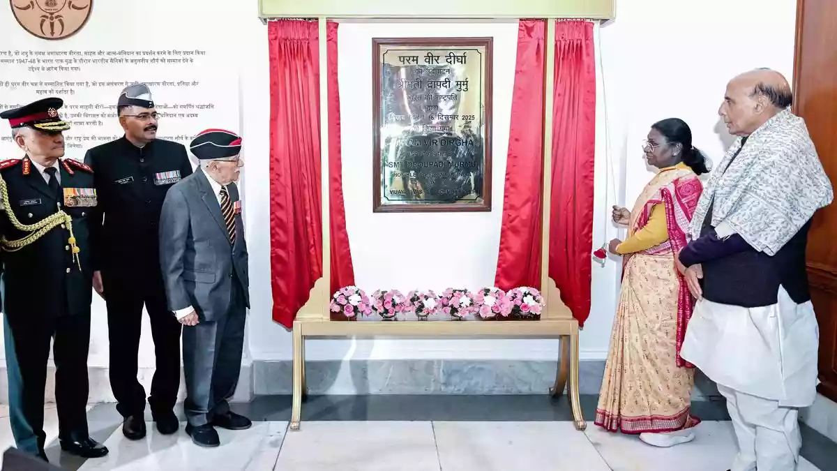Portraits of all 21 Param Vir Chakra awardees are now on display at Rashtrapati Bhavan, replacing the previously displayed portraits of 96 British