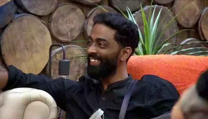 Pranit More Re-Enters House After Receiving Medical Attention